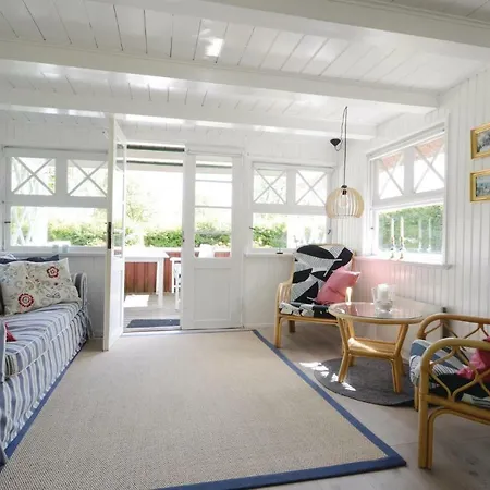 Vakantiehuis Three-bedroom Holiday Haderslev With Sea View 02